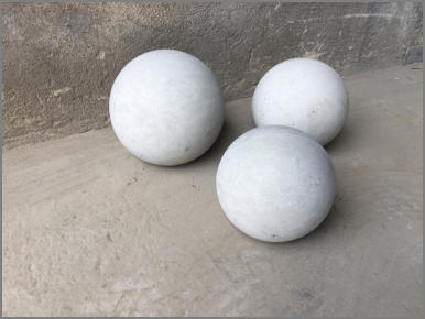 Beton Kugeln